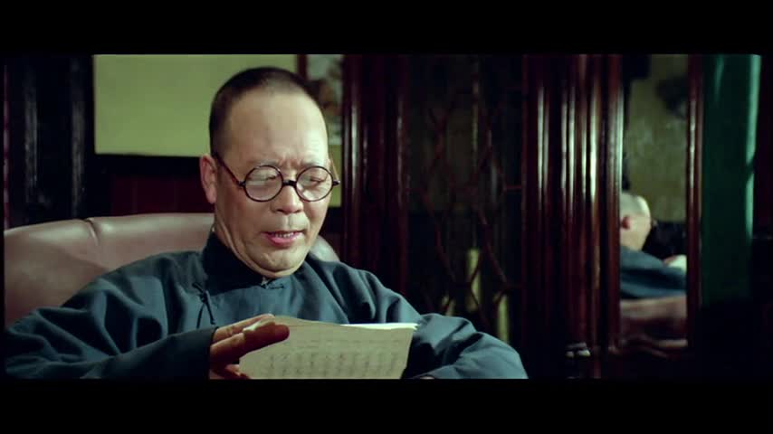 跟着电影学党史| 杨虎城收到红军宣言，与张学良分析当前形势。